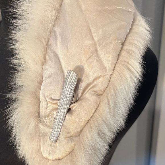 Saga Furs Cream Fur Wrap - Picture 6 of 6